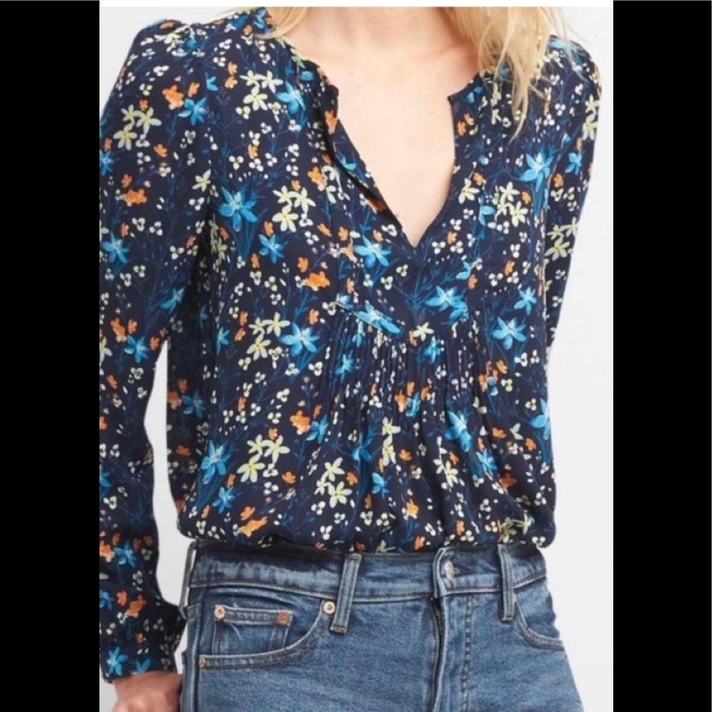 Gap pintuck floral shirt